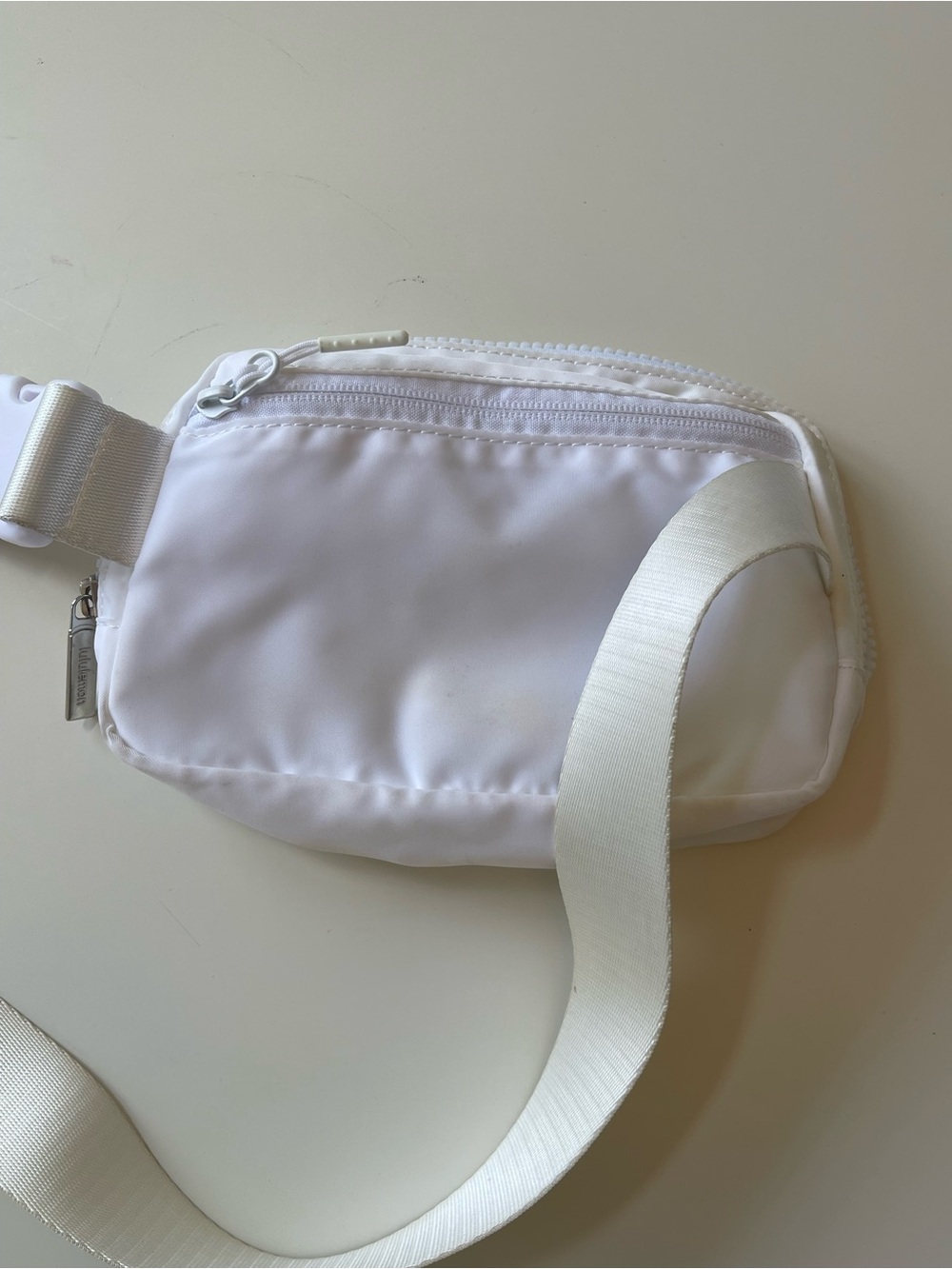 Lululemon Everywhere Belt Bag 1L White Crossbody Waist Pack Unisex - Picture 2 of 5